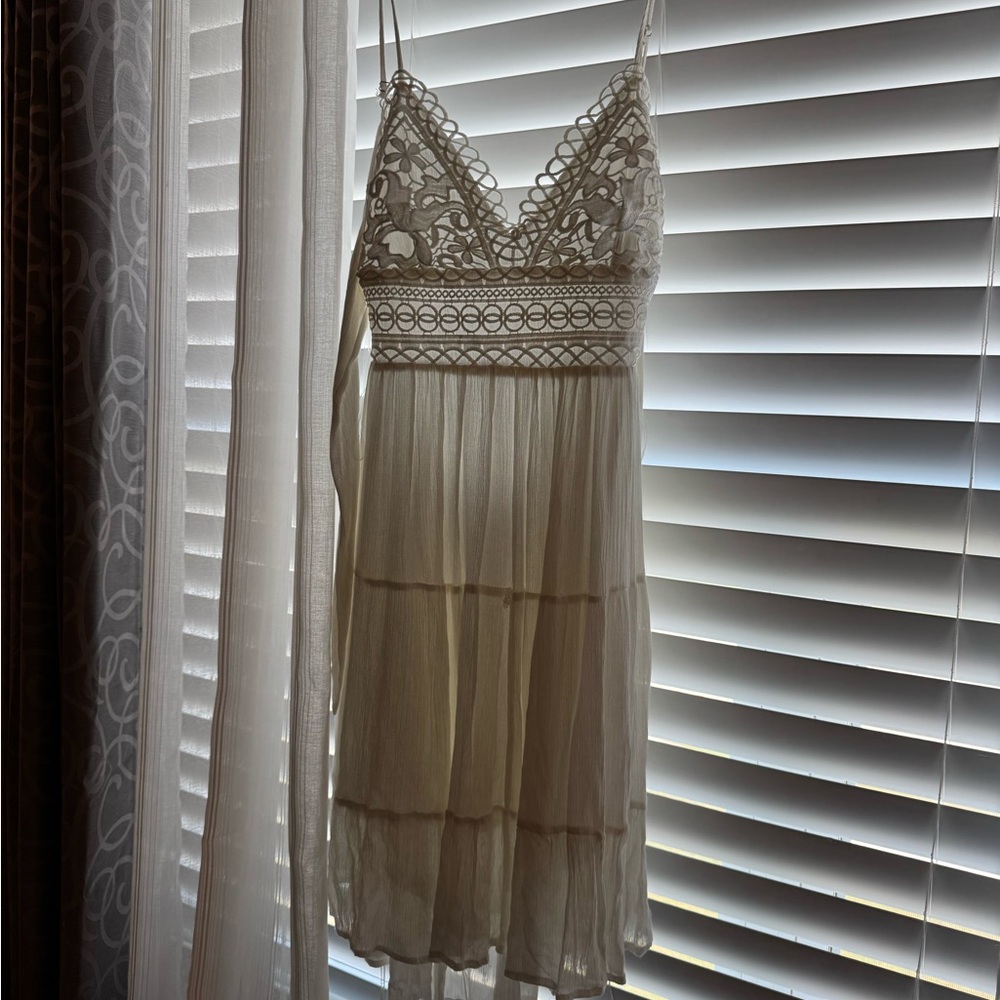 Elegant Cream Lace Dress